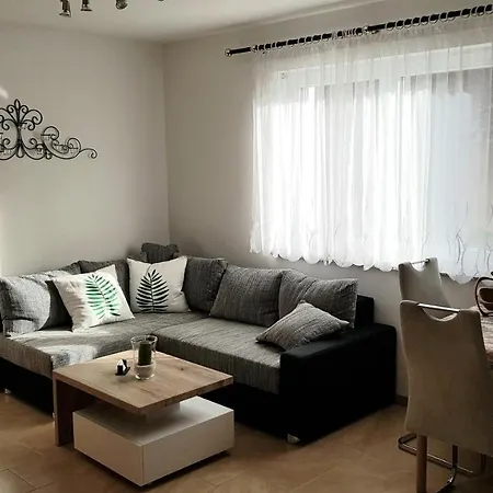 Ferienwohnung Regina Stuppach Экстерьер фото